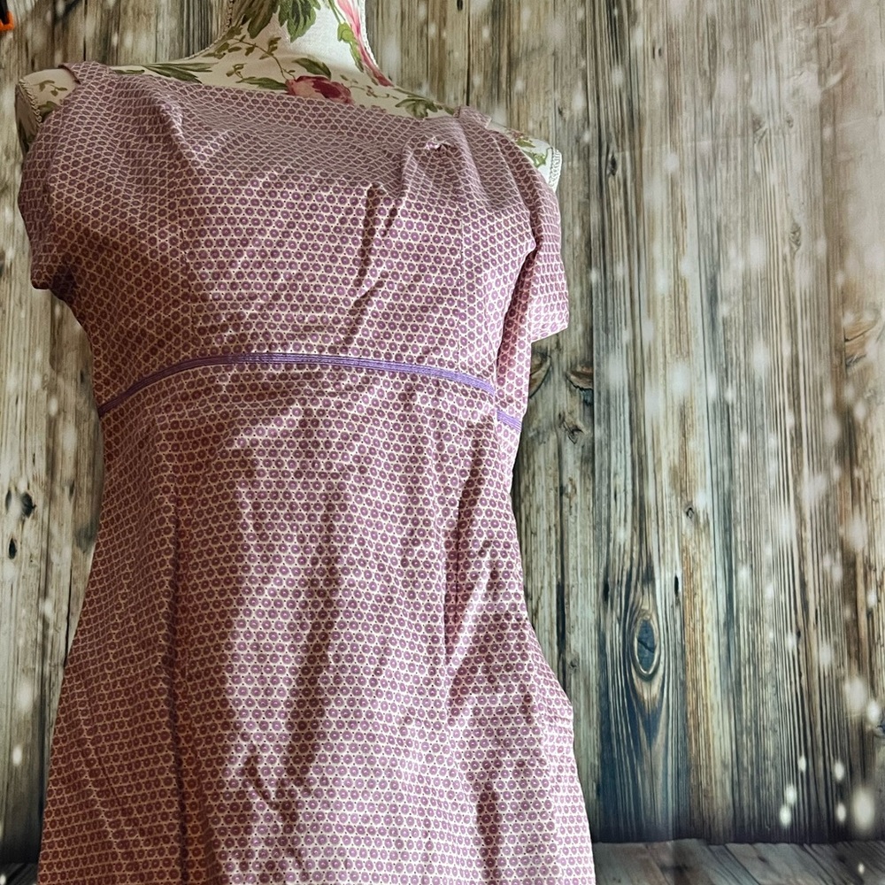 Beautiful pencil dress. Cotton lined   Cotton dress. EUC. Narrow fit.